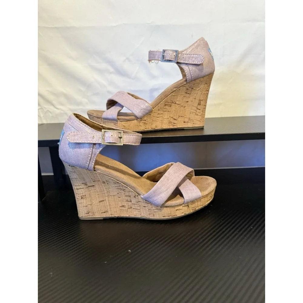 W8 TOMS Strappy Cork Wedge Sierra Sandal High Heels Purple Lilac‎ Metallic